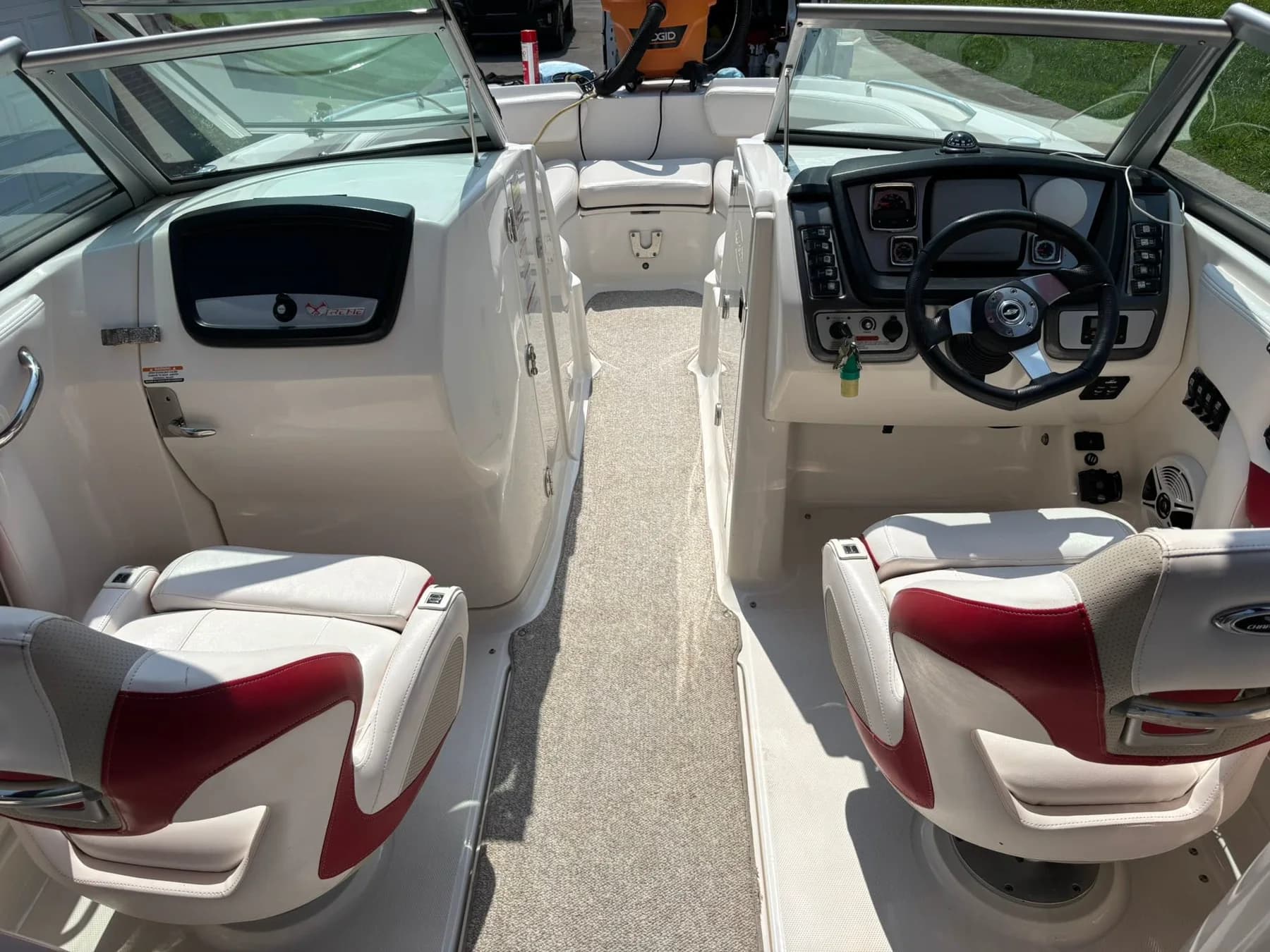 Clean boat cockpit